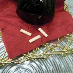 新品未使用700円　沖縄三線専用　糸道有り牛骨唄口３個セット　　自作へお勧めの画像