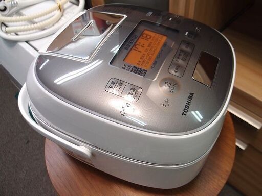 2018年製　美品　東芝　真空圧力炊飯ジャー　炊飯器　RC-10VSL■5.5合炊き