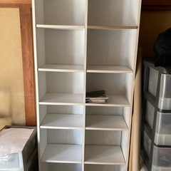 ニトリ　本棚　白