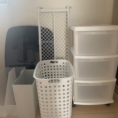 無料！収納用品、テーブル　無印良品あり