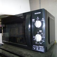 アイリスオーヤマ　小型電子レンジ　700W　2019年製　60Hz専用