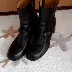 ing ショートブーツ　サイズ24