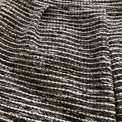 セレモニー用ジャケット、スカートのセットの画像