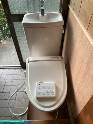 トイレとウォシュレット