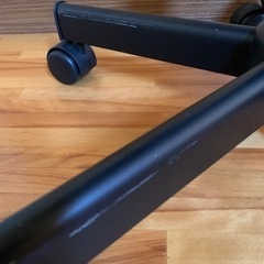 再値下げしました‼️ キャスター付き回転椅子の画像