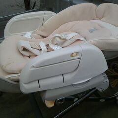 【取引中】コンビ 電動ハイローチェア ロアンジュAT LY ベビ...