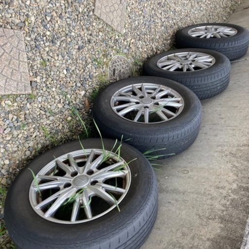 決まりました^_^  受渡予定です。ホイル付きタイヤ　195/65r15   91s