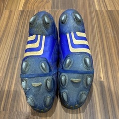 サッカーシューズ　adidas プレデターマニアの画像