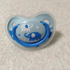 おしゃぶり３ヶ月〜、おまけ２点付きの画像