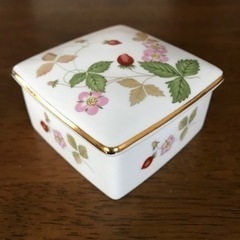 ウェッジウッドの小物の画像