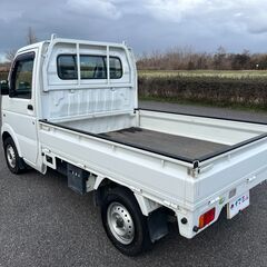 【コミコミ価格】軽トラック　スズキ　キャリィトラック　グレード：KC　エアコン　パワステ　４WD　マニュアル　車検2年付き　4765の画像