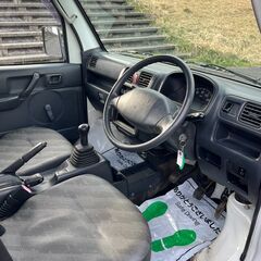 【コミコミ価格】軽トラック　スズキ　キャリィトラック　グレード：KC　エアコン　パワステ　４WD　マニュアル　車検2年付き　4765の画像