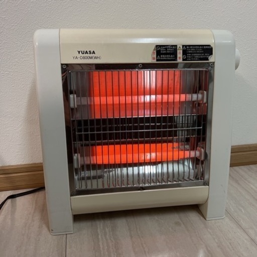 【新生活応援】 電気ストーブ YA-D800M 2011年製