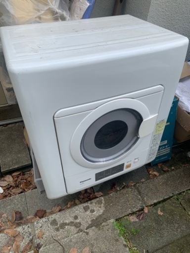 Panasonic パナソニック 除湿型電気衣類乾燥機 5㎏ NH-D503 2018年製 ホワイト