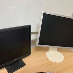 【ジャンク品】PCモニターやキーボード【今日取りに来て頂けると助...