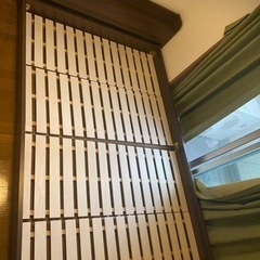 【無料で譲ります】セミダブルベッドフレームの画像