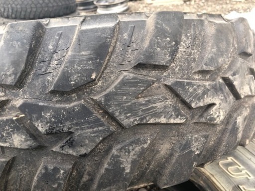 グラントレックmt2 255/85/r16 ジムニー　ランクル　サーフ　プラド 