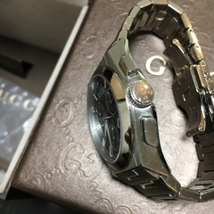 GUCCIパンテオン腕時計の画像