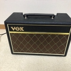 ほぼ新品、無使用！初心者セット！fenderエレキギター、アンプ、ケーブルの画像