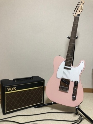 ほぼ新品、無使用！初心者セット！fenderエレキギター、アンプ、ケーブル