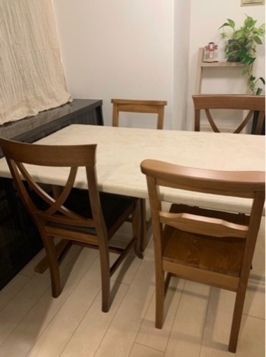 モールテックス　ダイニングテーブル