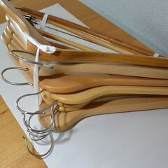 木製ハンガー（9本）