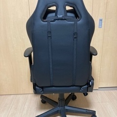 ゲーミングチェアの画像