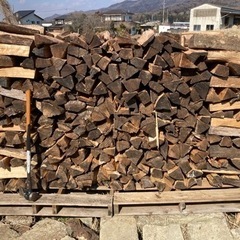 薪売ります🔥ラスト1台分🔥　　　 薪ストーブ・キャンプ用🪵
