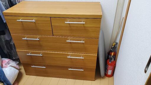 中古　タンス　黄土色