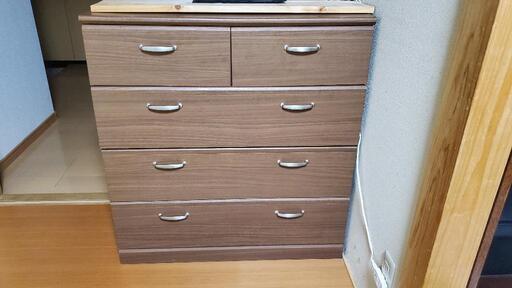 中古　タンス　焦げ茶色