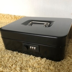 【取引中の為受付終了】手提げ金庫（ダイヤル式）金属製　25×20...