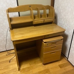 1000円に値引き中★学習机★5000円→1000円でお譲りします。の画像