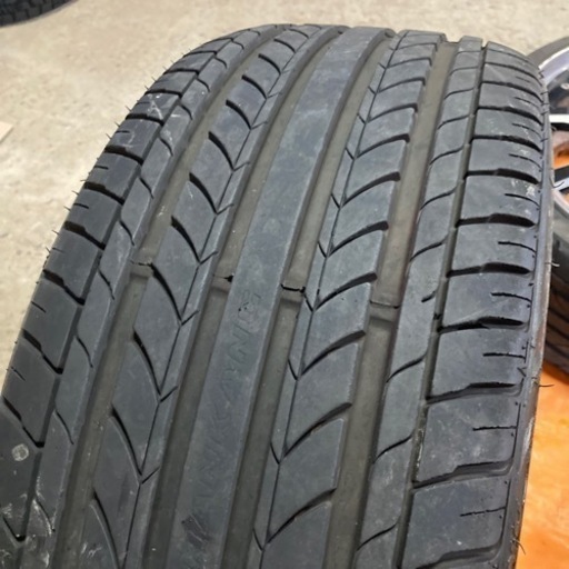 ?245/30R20 8分山ラジアルタイヤ、アルミ3本