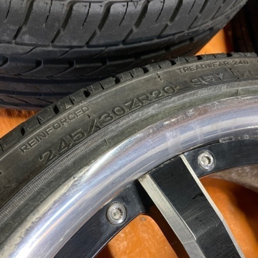 ?245/30R20 8分山ラジアルタイヤ、アルミ3本
