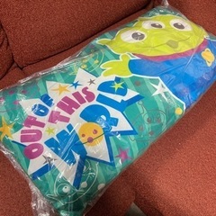 ディズニー　エイリアン　ロングピロー　枕
