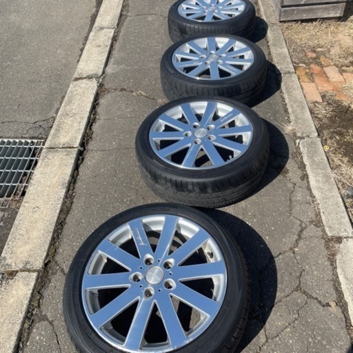 ステップワゴン　215/45 17インチ4本セット　ヴェネルディ製のアルミホイール付き