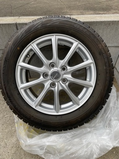 スタッドレスタイヤホイール付き4本