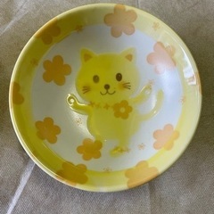 猫の子ども食器の画像
