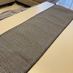 IKEAテーブルランナー