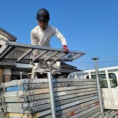 賞与2回・昇給1回あり！「かっこいい」「高収入」「雇用が安定」の3K揃いな足場の組み立て作業員の画像