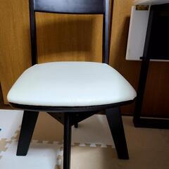 食事テーブルの画像