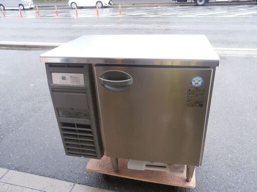 ☆中古品 フクシマ 台下冷蔵庫 コールドテーブル 2017年 900ｘ600ｘ900ｍｍ YRC-090RM2 154Ｌ 動作問題なし☆
