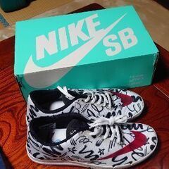 好評完売ありがとう【未使用品　箱入り】ＮＩＫＥ　ＦＲＥＥ　ＳＢ　Ｒ/Ｒ　ＱＳ　【サイズ　２６．５】の画像