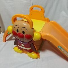 アンパンマン　滑り台