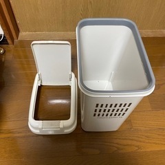 取引中　ゴミ箱の画像