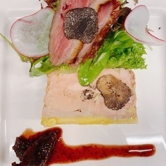 ホール・キッチンスタッフ急募！　時給￥1000～　食事付き　正社員も同時募集の画像