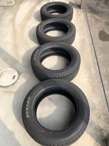 スタッドレスタイヤ　235/60 R18 2018年40週製造