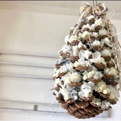 松ぼっくりアレンジの材料　木ノ実アレンジの画像