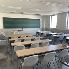 学習塾の家具類1000円均　