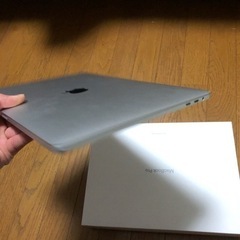 MacBook Pro シルバーの画像